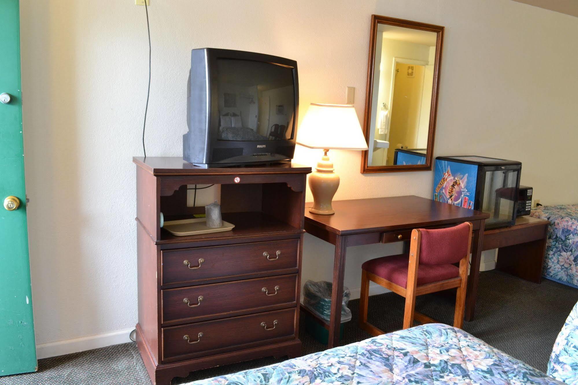 Budget Inn คริสเตียนส์เบิร์ก ภายนอก รูปภาพ